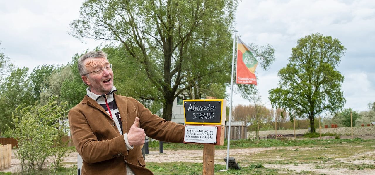 200.000 m2 strand is Land Art is biodivers Bos – 1247 dier- en plantensoorten