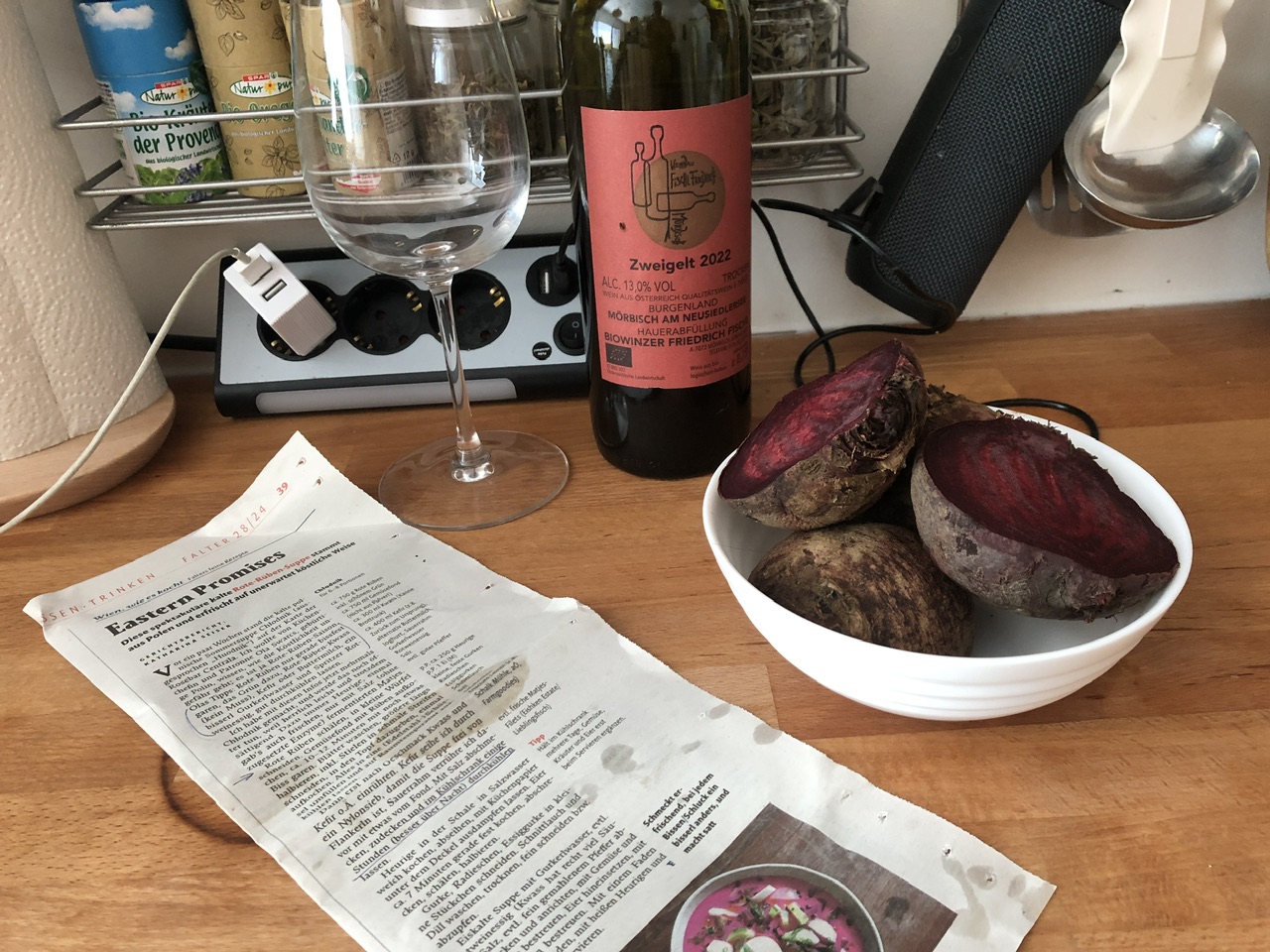 Day 3 – Vienna – eating soup of red beets, polish style – 20.45 hours