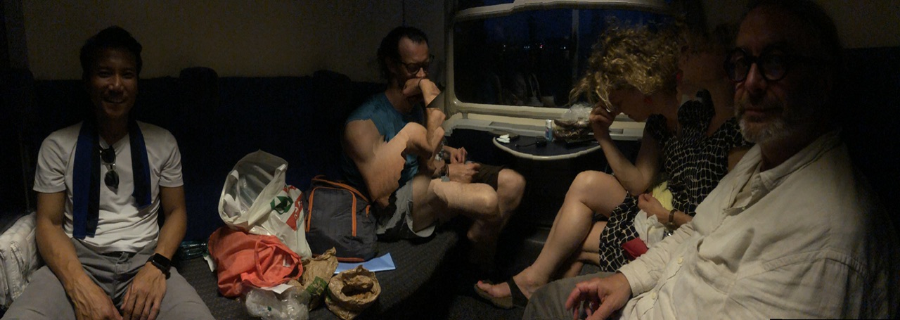 Day 4 – Nighttrain Romania – meeting Olivier, Astrid, Christophe, Tony – 22.10 hours