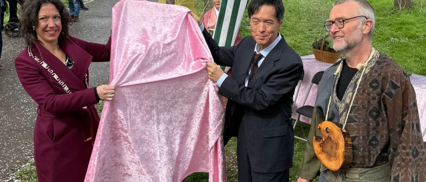 Kersenbloesembos Almere ceremonieel onderdeel van het  Groot Nederlands Stadsbos