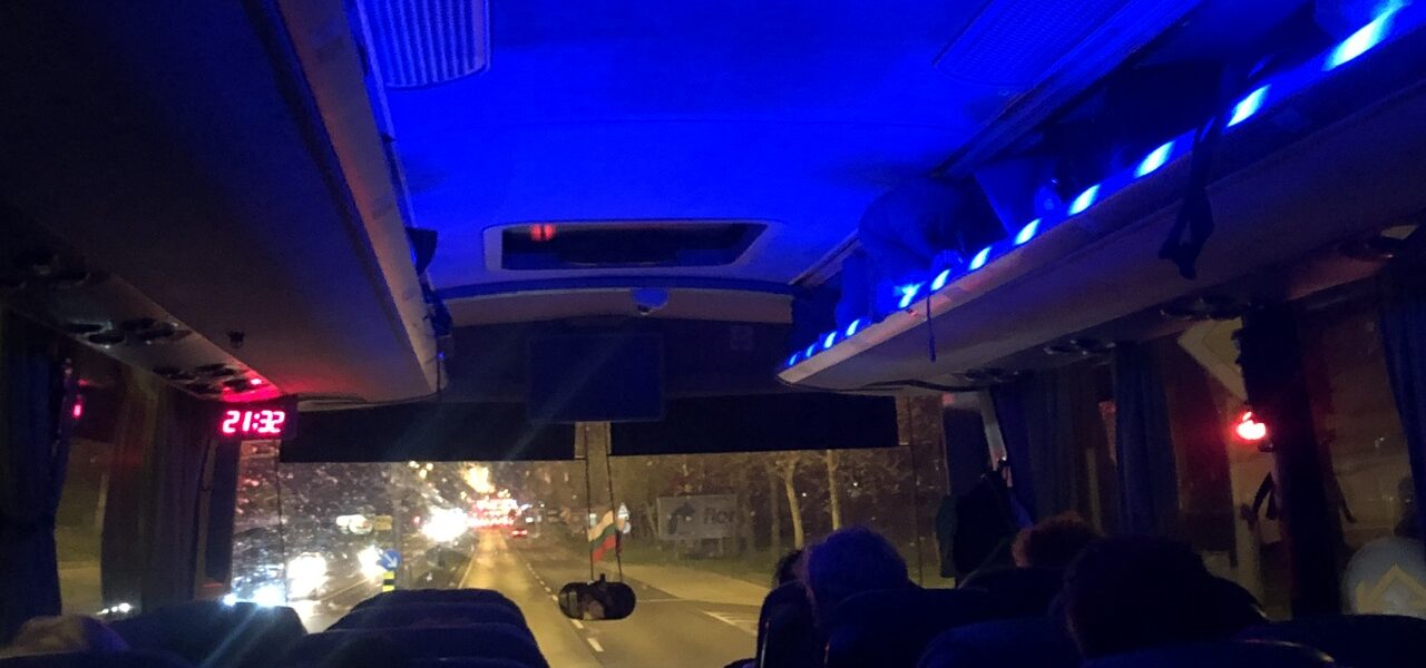 Europareis 55 – april 2026 – scene 5